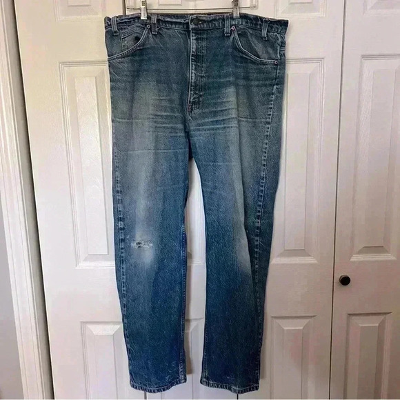 Vintage Levi's High Rise Relaxed Fit Jeans 37x29 Medium Wash - Picture 1 of 6